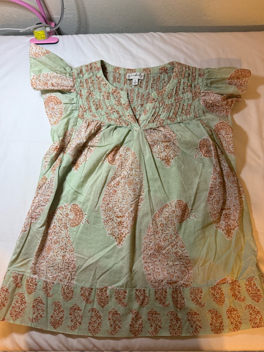 Wonderly Mint Green & Tan Paisley Flutter Sleeve Top